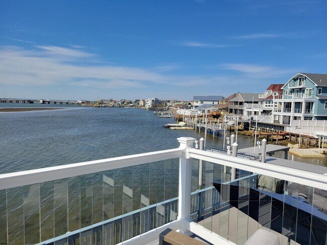 Building Photo - 8601 Fulton Ave