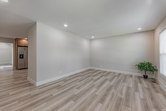 Building Photo - 6840 Copperfield Dr