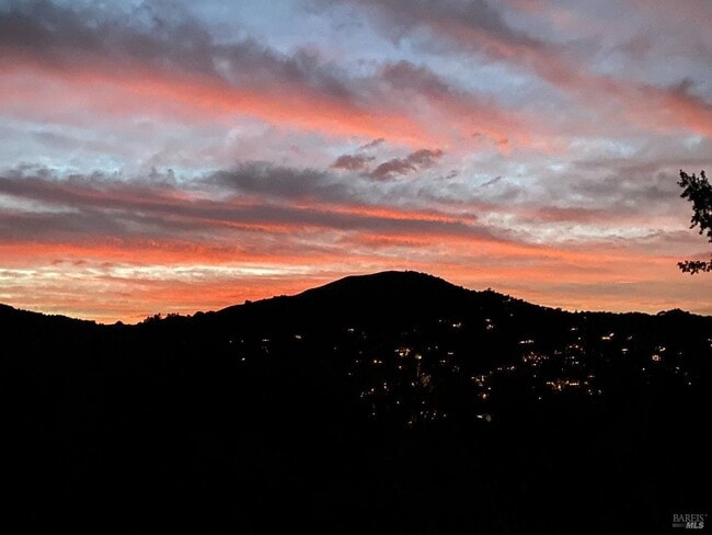 Building Photo - Newly Renovated Ross Four Bedroom & Three Bathroom Home on 1/2 acre with AC and Views