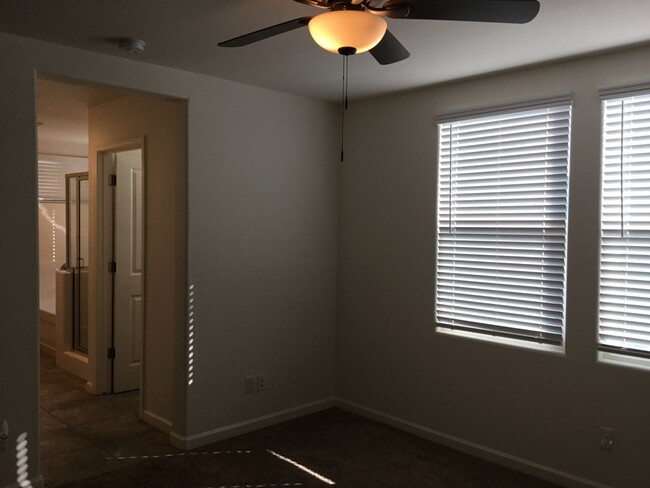Building Photo - Welcome to Riverstone!!!