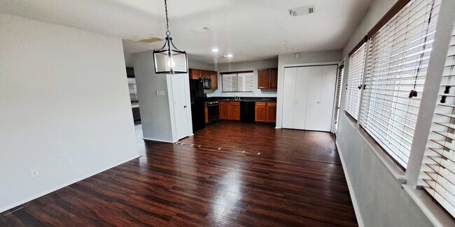 Building Photo - 955 Verde Trails Dr