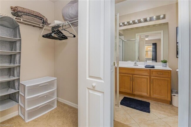 Building Photo - 8470 Kingbird Loop