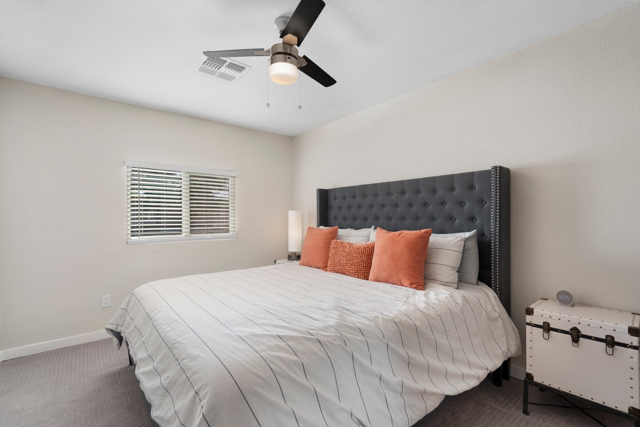 Building Photo - 7902 E Latham St