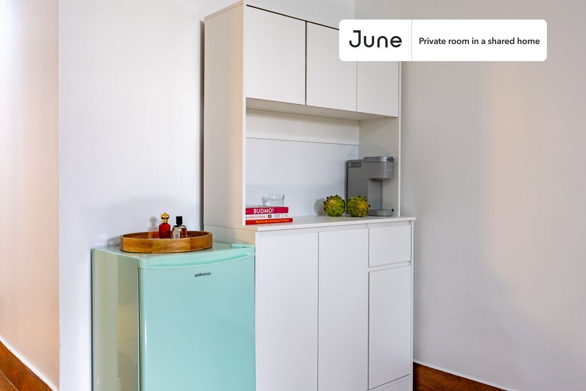 Building Photo - Room in Shared 4.0 bed/2 bath home