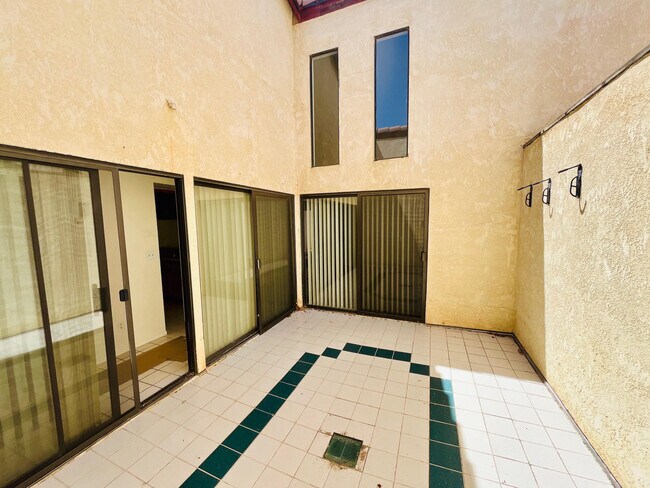 Building Photo - 43334 32nd St E