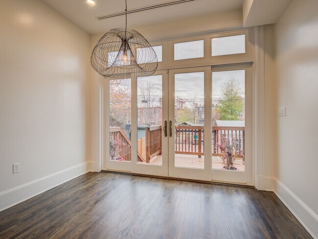 Building Photo - 1022 Park Rd NW