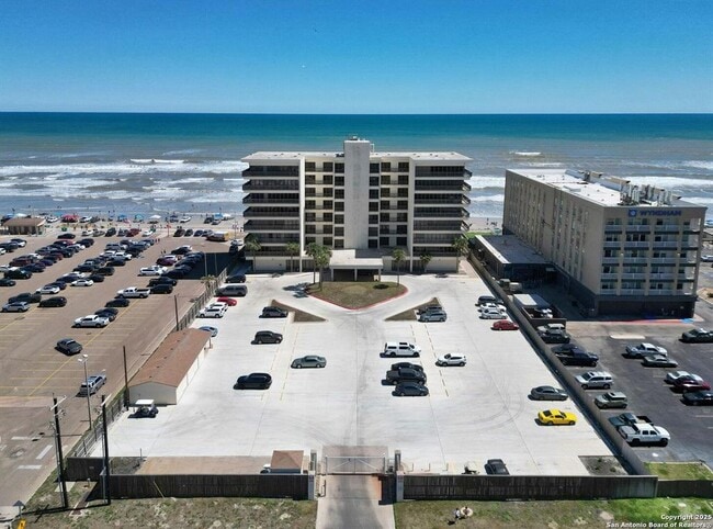 Building Photo - 15002 Windward Dr