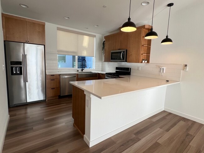 Building Photo - 16604 NE 85th St