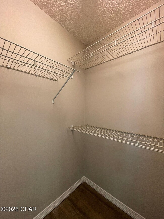 Building Photo - 122 Treasure Palm Dr