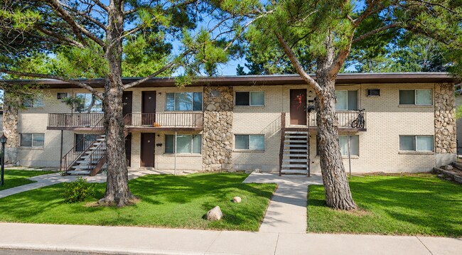 Building Photo - 2 Bed 1 Bath Orem Apartment by Orem Library AVAILABLE NOW! JUNE RENT FREE