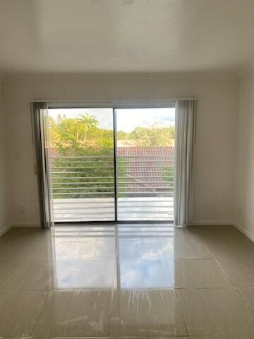 Building Photo - 3120 N Pine Island Rd