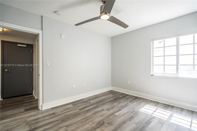 Building Photo - 331 85th St