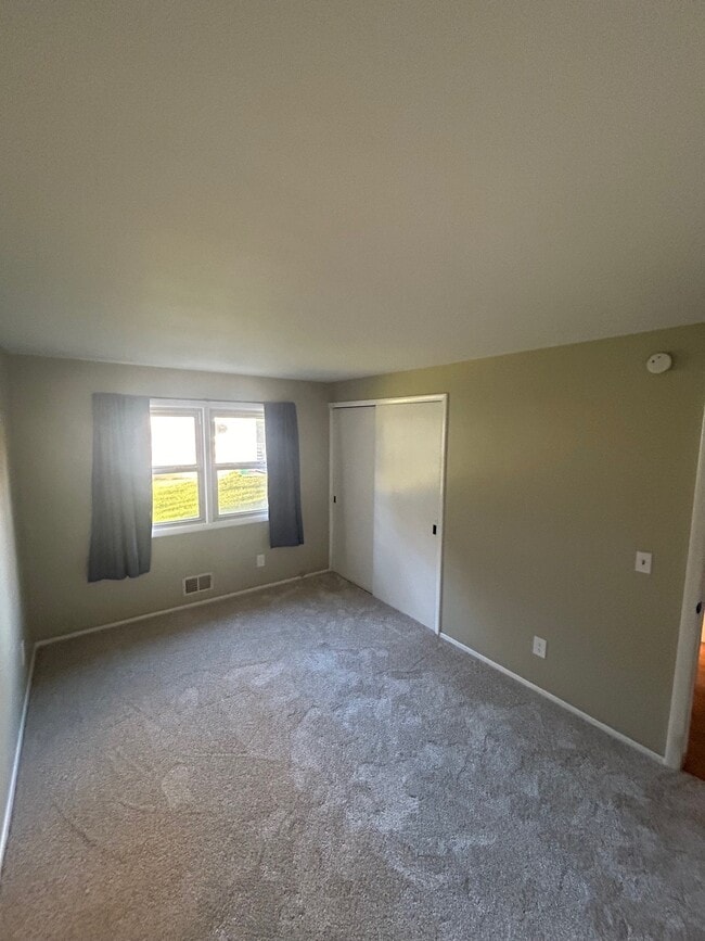 Building Photo - 17 Bellmawr Dr