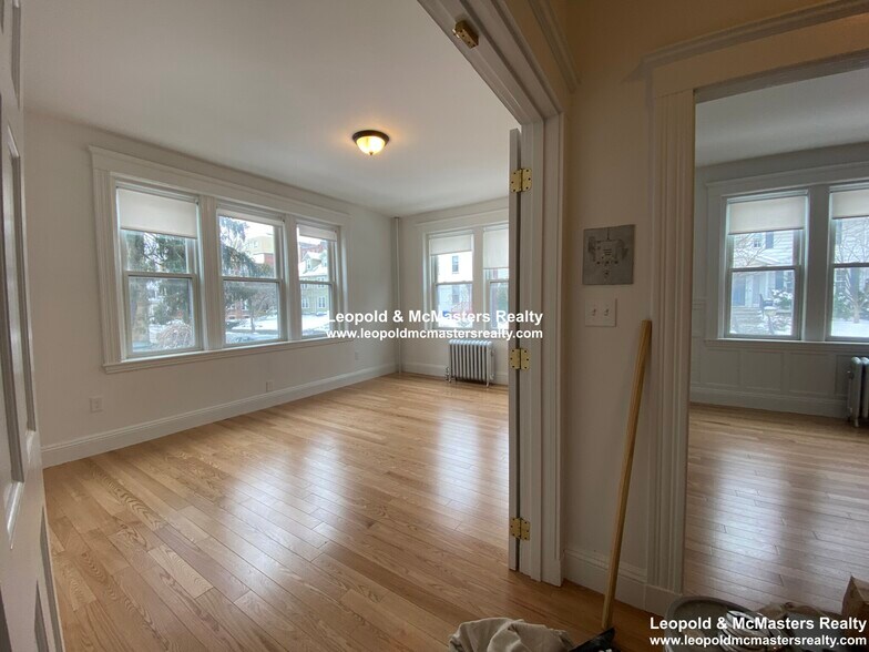 Building Photo - 81 Winchester St