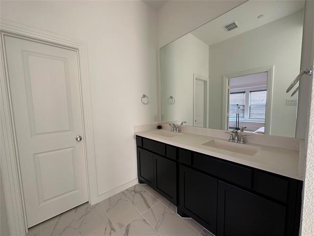 Building Photo - 358 Somerville Dr