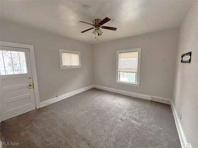 Building Photo - 3677 E 153rd St