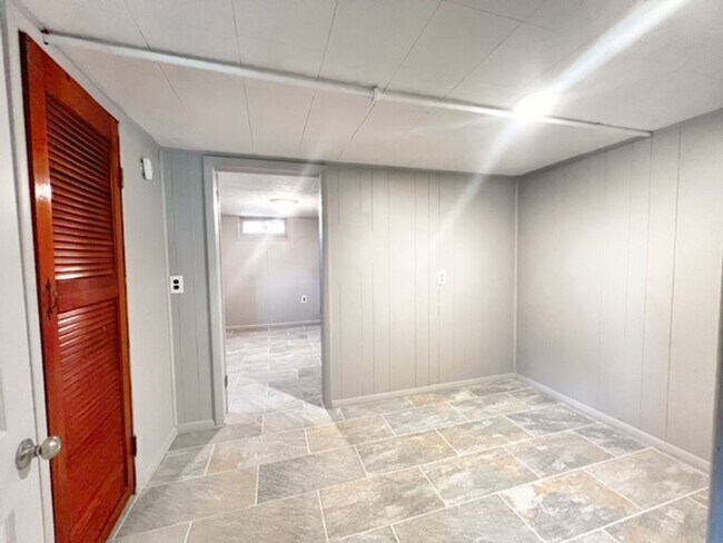 Building Photo - 2/3 BR Massillon Ranch for Rent