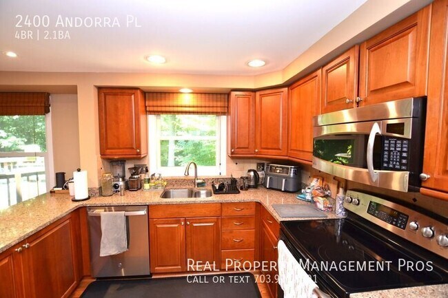 Building Photo - 2400 Andorra Pl
