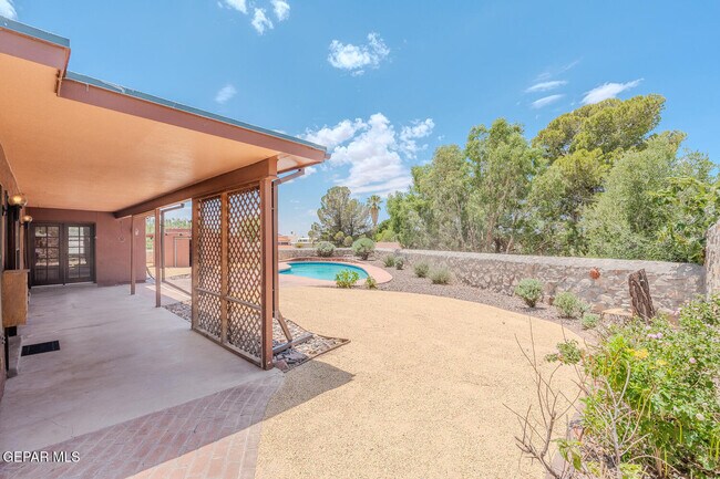 Building Photo - 6815 Villa Hermosa Dr