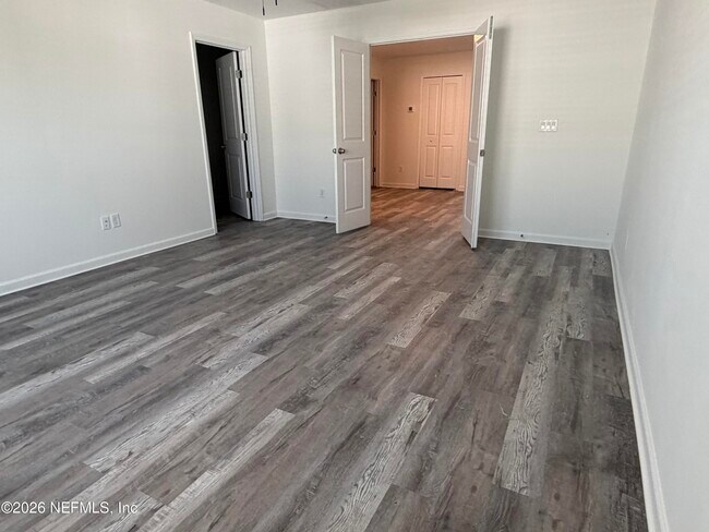 Building Photo - 413 Rosemont Dr