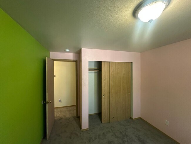 Building Photo - Beautiful 3-Bedroom Home in Gated Clearwood Community!