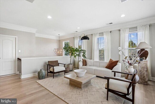 Building Photo - 402 Orchard Ridge Dr