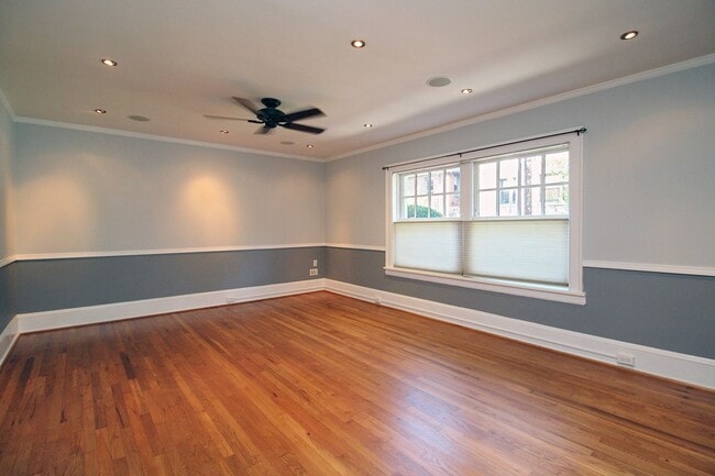 Building Photo - 507 NW 22nd Ave