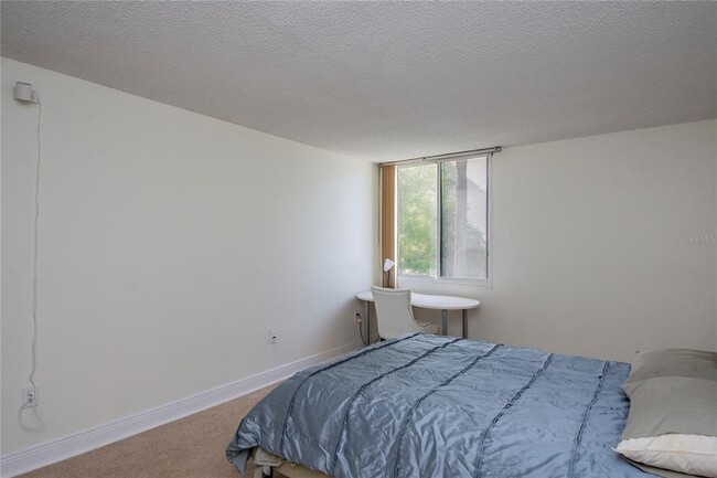 Building Photo - 660 Island Way