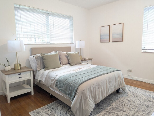 Building Photo - 2945 SW 18th St