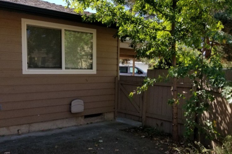 Patio - 3324 NE Lancaster St