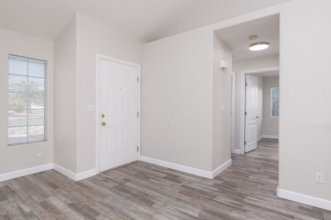 Building Photo - 3-bedroom, 2-bathroom home with a double car garage located in a non-HOA area