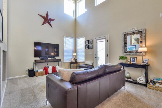 Building Photo - 2 Bedroom 2 Bath home in Observatory Village