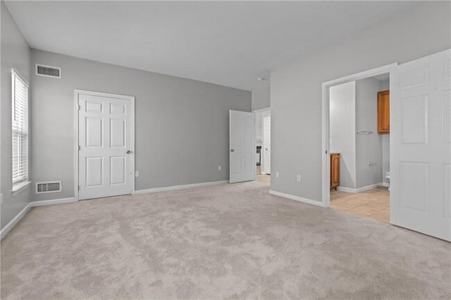 Building Photo - 302 Laurel court