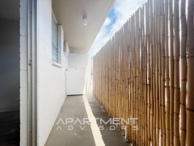 Building Photo - 3215 Hoolulu Street-#2