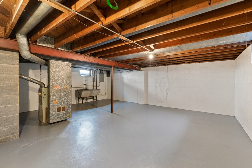 Building Photo - 2716 W Oriole Dr