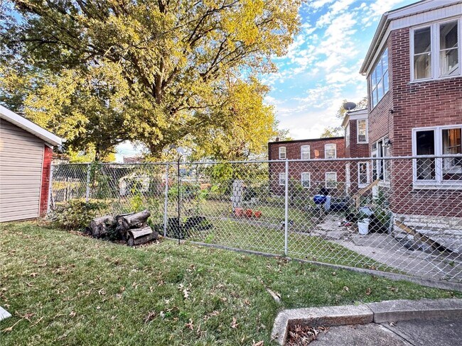 Building Photo - 4250 Michigan Ave