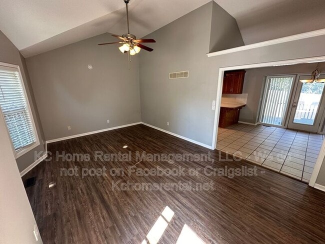 Building Photo - 3304 NW 84th Terrace