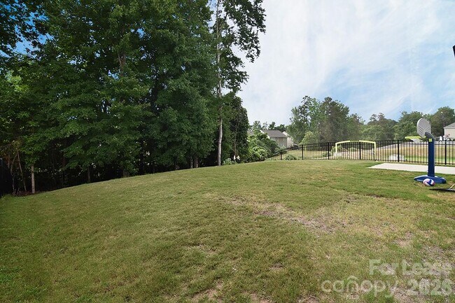Building Photo - 1445 Overlea Pl NW