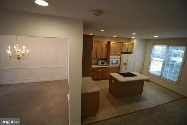 Building Photo - 8316 Dockray Ct