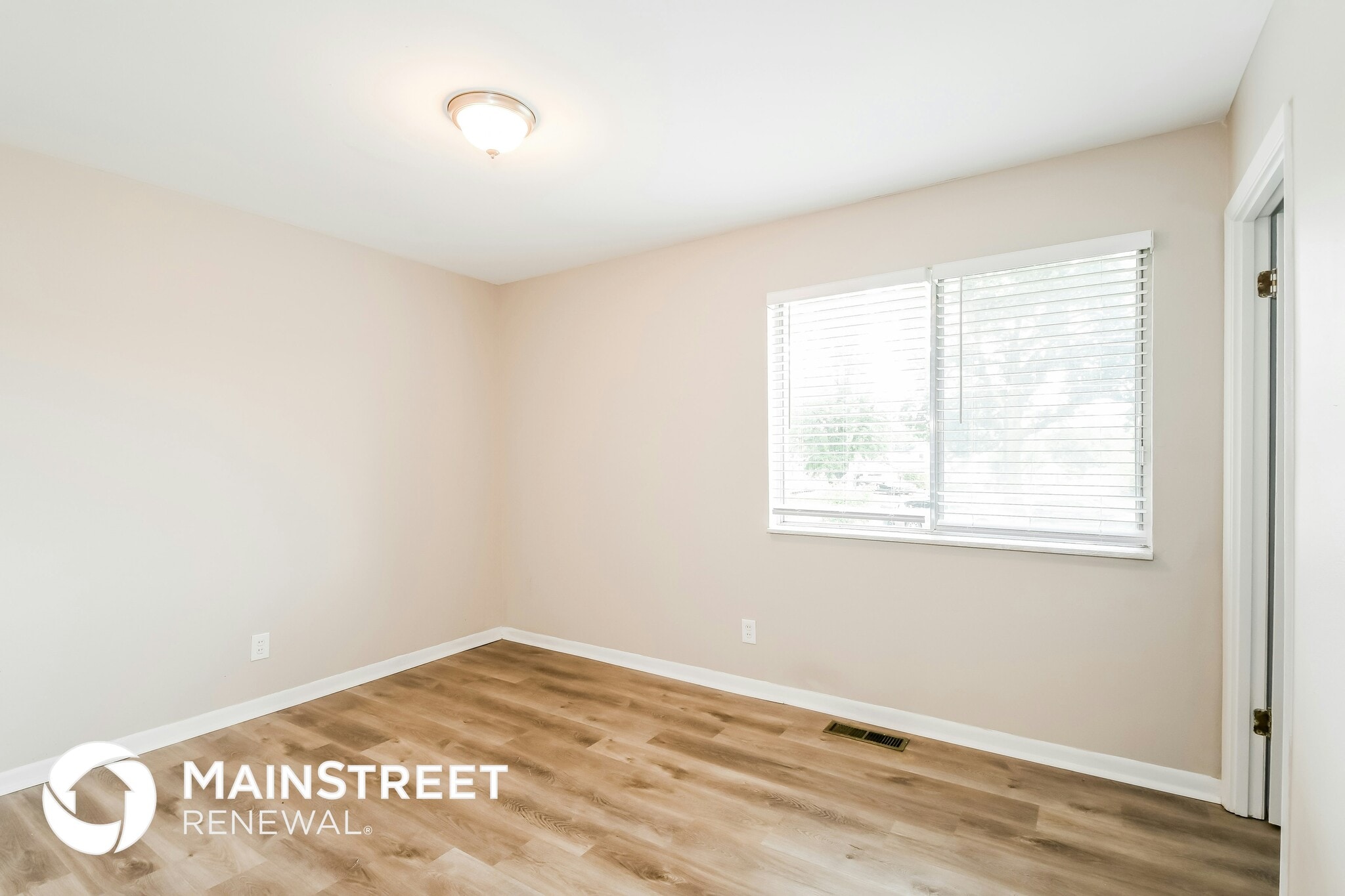 Building Photo - 1126 Airglades Dr