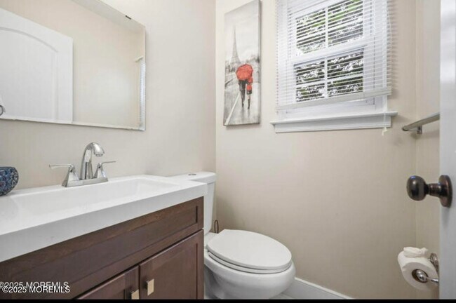 Building Photo - 16 Peachstone Rd