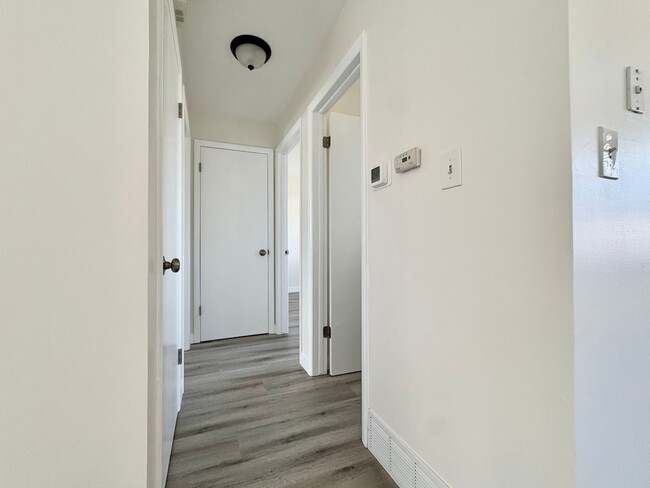 Building Photo - Newly Renovated 3 Bedroom, 1 Bath Duplex – in Lehi!