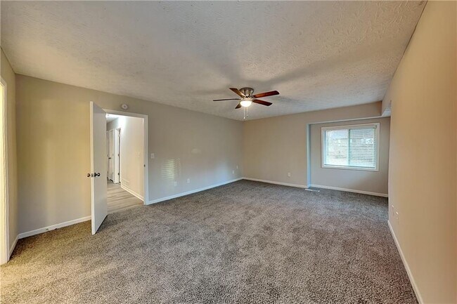 Building Photo - 4798 Southern Ct NW