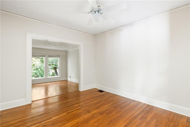 Building Photo - 5450 E Mountain St