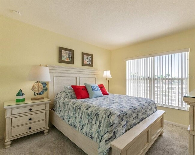 Building Photo - 5901 Bahia Del Mar Cir N