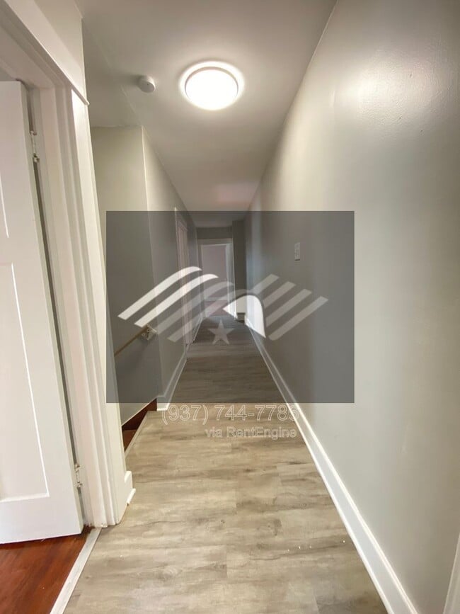 Building Photo - 26 W Beechwood Ave