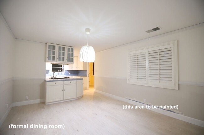 Building Photo - Santa Rosa: 3 bedroom, 2 1/2 bath Home wit...