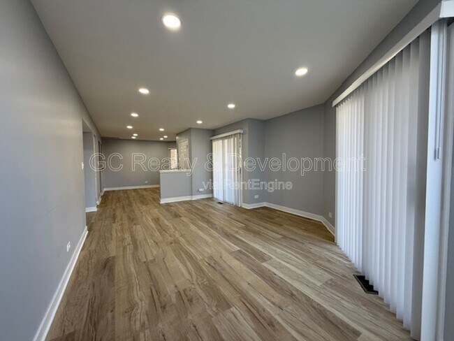 Building Photo - 1227 Ranchview Ct