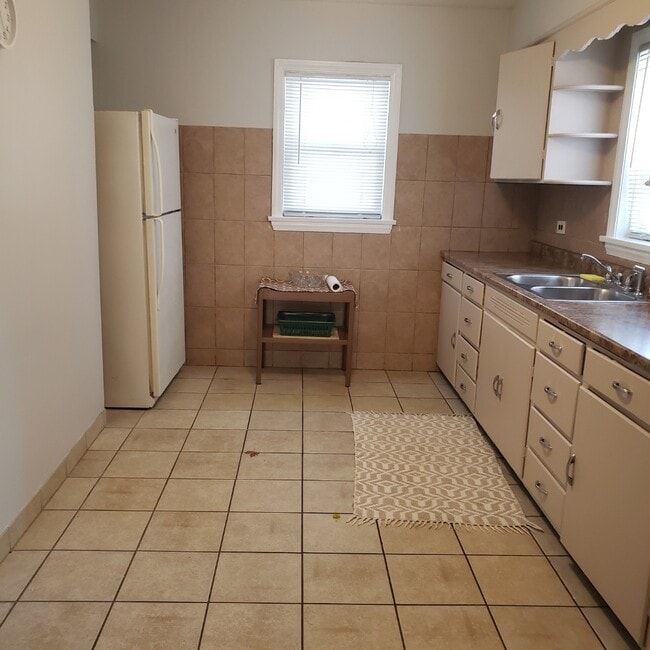 Building Photo - 2724 W Gregory St