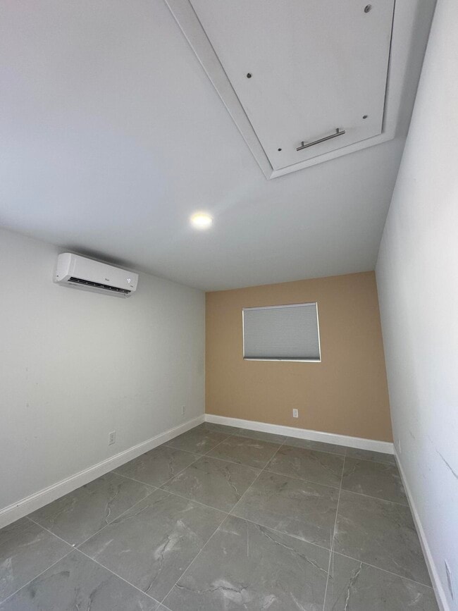 Building Photo - 441 San Mateo Dr